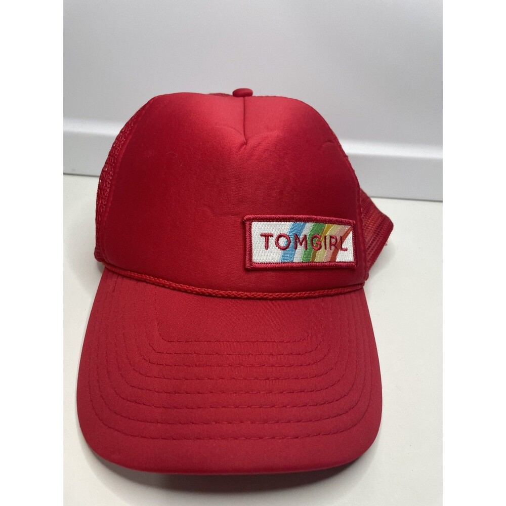Vintage "TOMGIRL" ON RAINBOW DESIGN PATCH Red Roped Trucker Hat Cap